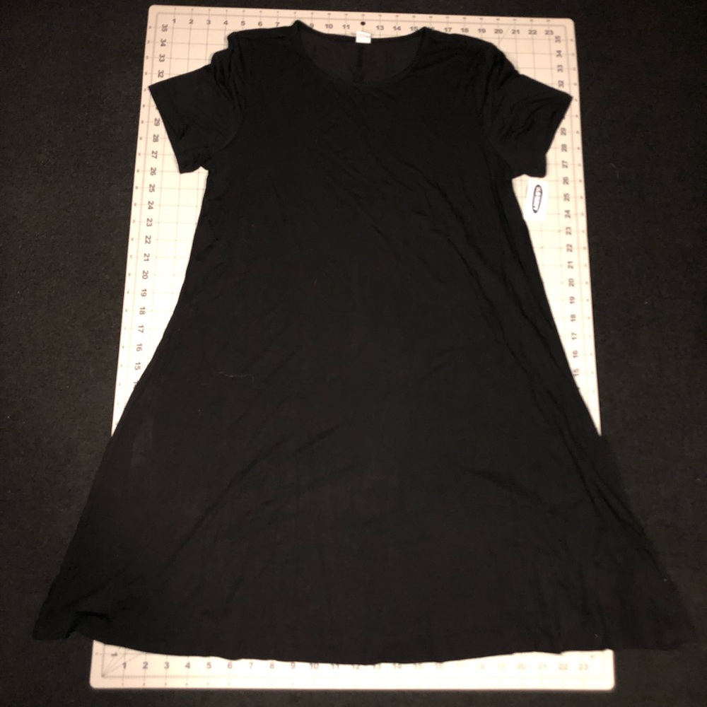 Old Navy. Mini Dress. Size Large. Black color. NWT.